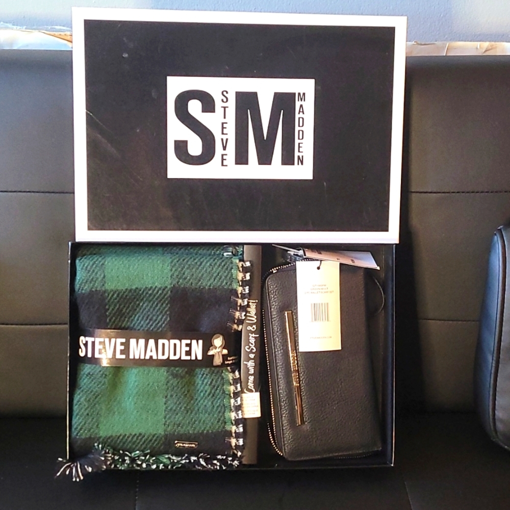 Scarf & Wallet Set